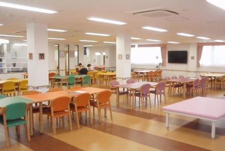 食堂（兼機能回復訓練室）