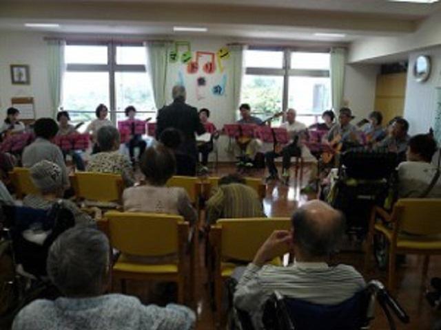マンドリン演奏会の様子