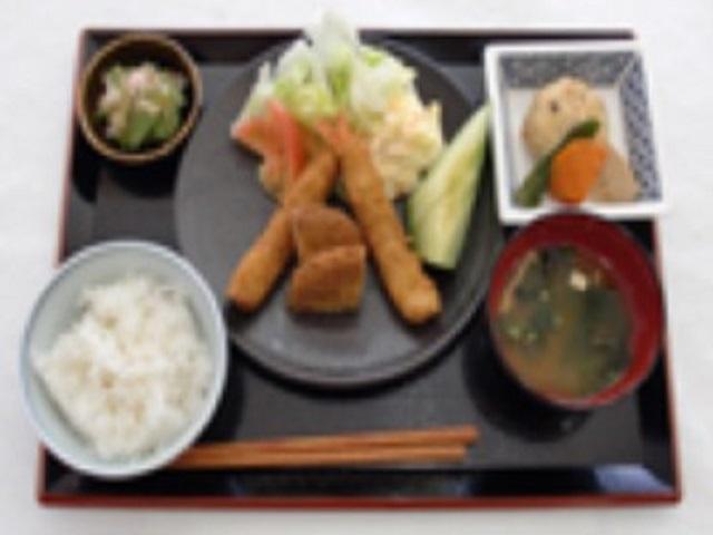 お食事