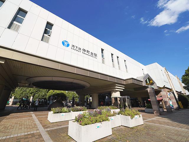 仲町台駅前