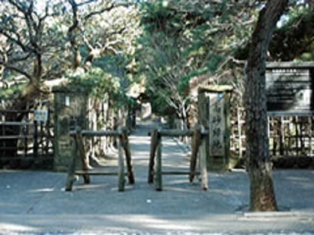 高砂緑地・松籟庵：茅ヶ崎駅南口から徒歩5分