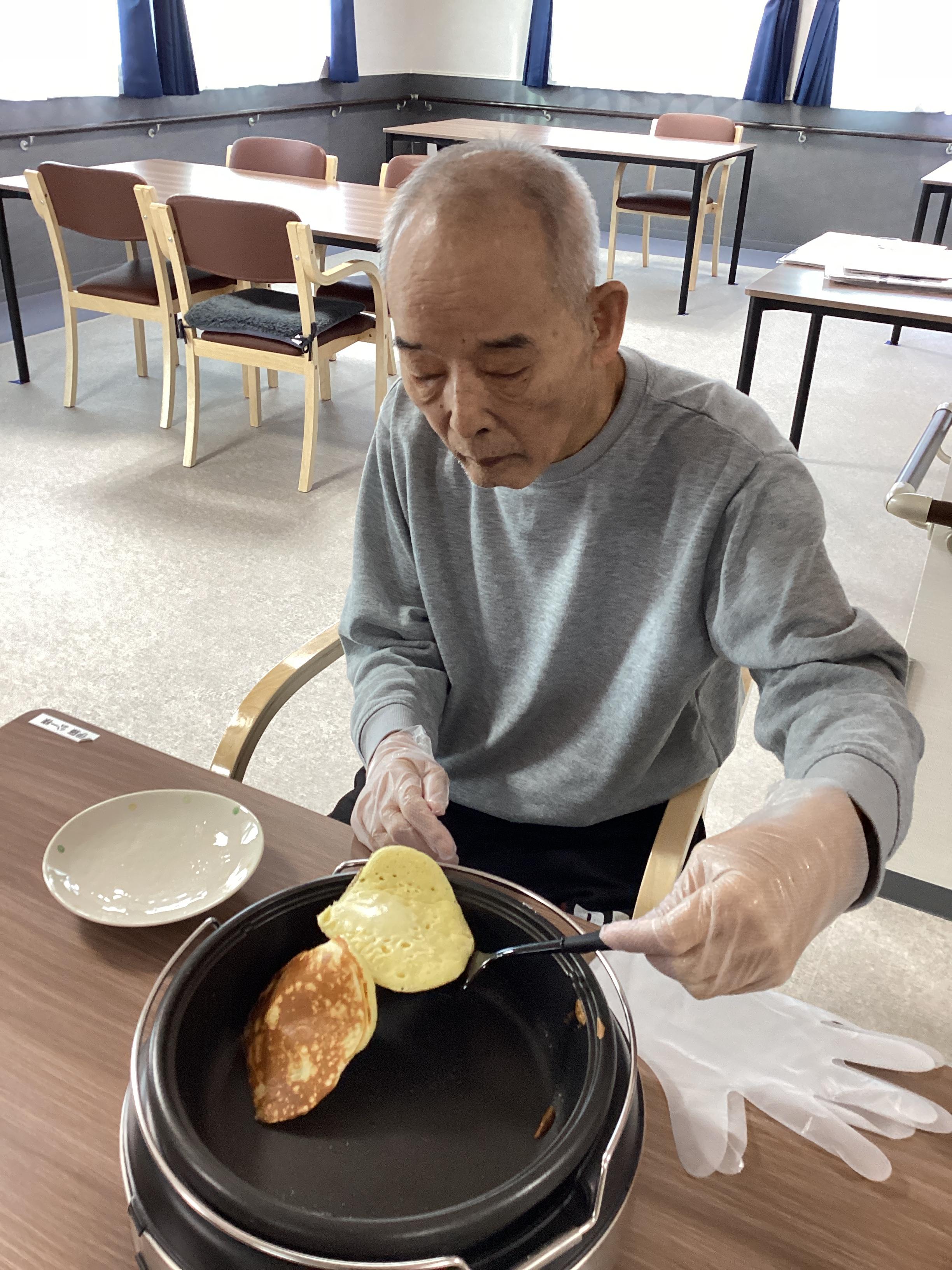 皆でパンケーキ作り🥞
