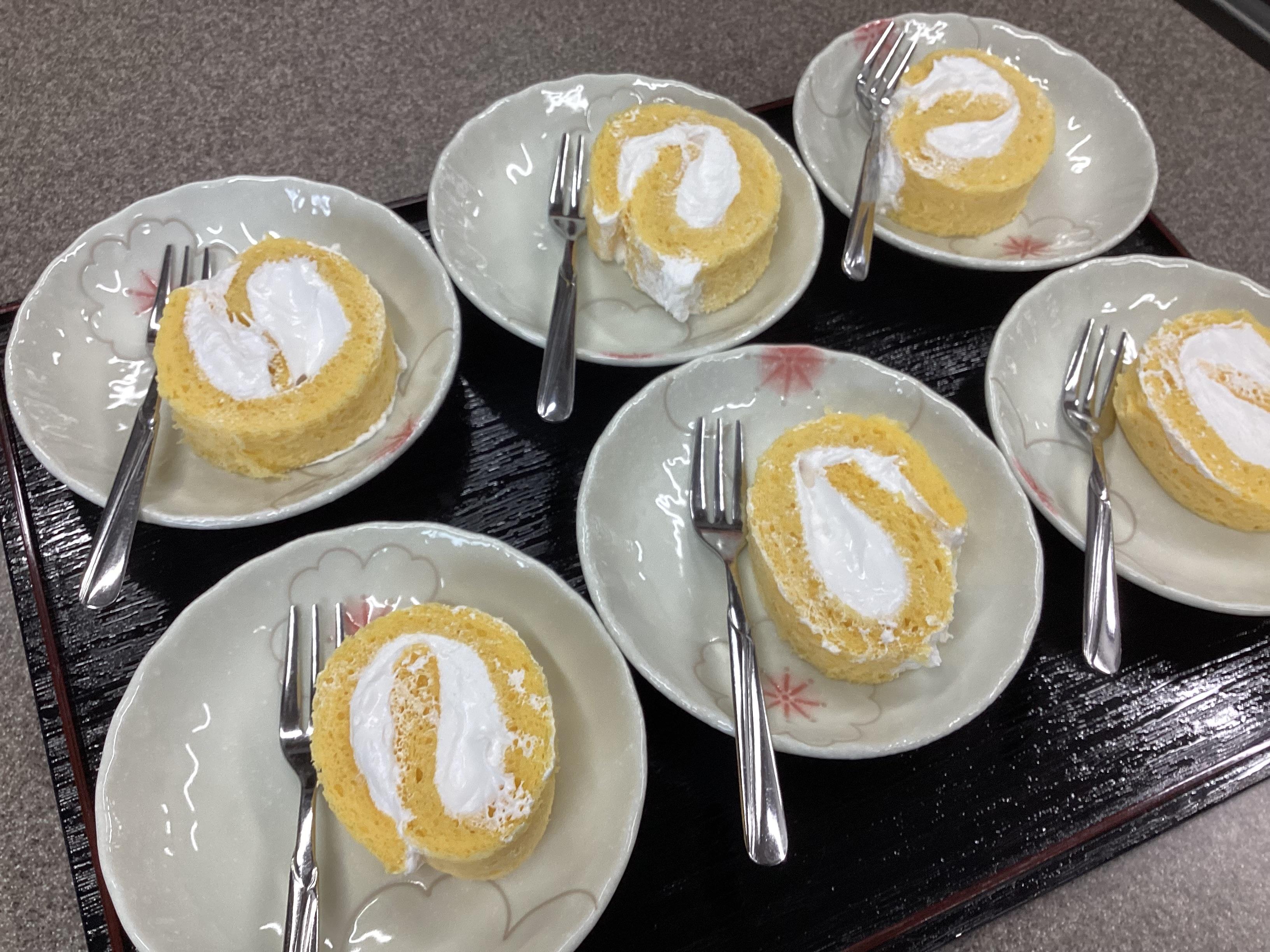 ロールケーキを作りました🍴