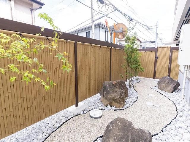 中庭（浴室横）